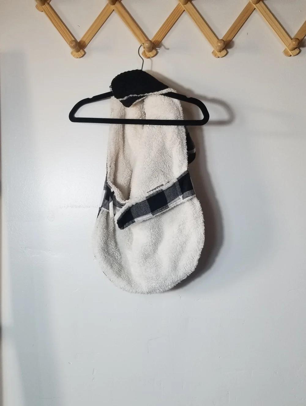 DOGS BLACK AND WHITE BUFFALO PLAID COAT SIZE MEDIUM